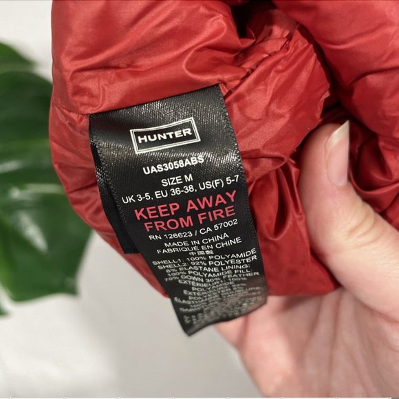 NIB‎ $55 Hunter [ Medium 5-7 US ] Chelsea Down Insulated Boot Socks Military Red - Picture 11 of 13